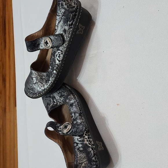 Alegria Womens Mary Janes Shoes Black Silver Floral Paisley   Sz 36/5.5 GUC READ - Picture 12 of 12